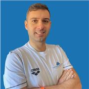 Monitor y entrenador de natación con más de 10 años de experiencia. Puedo dar clase tanto a niños como adultos. Natación para todos los niveles